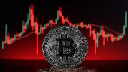 بیت‌ کوین زیر فشار؛ حمایت ۱۰۸ هزار دلاری در کانون توجه!